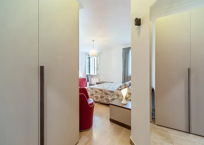 Guest house La Dolce Barberini 4*